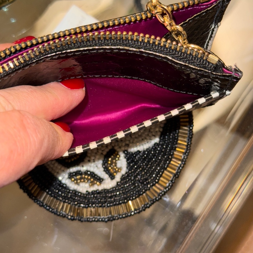 Henri Bendel Black and White Striped Wallet - Picture 5 of 6